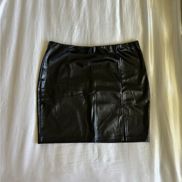 Women's High Waisted Mini Leather Skirt with Slit - Picture 1 of 3